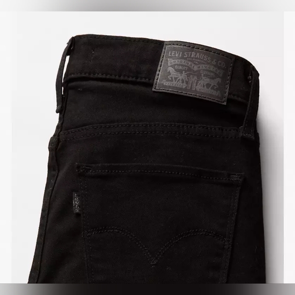 Levi's 720 High-Rise Super Skinny Jeans - Picture 2 of 6